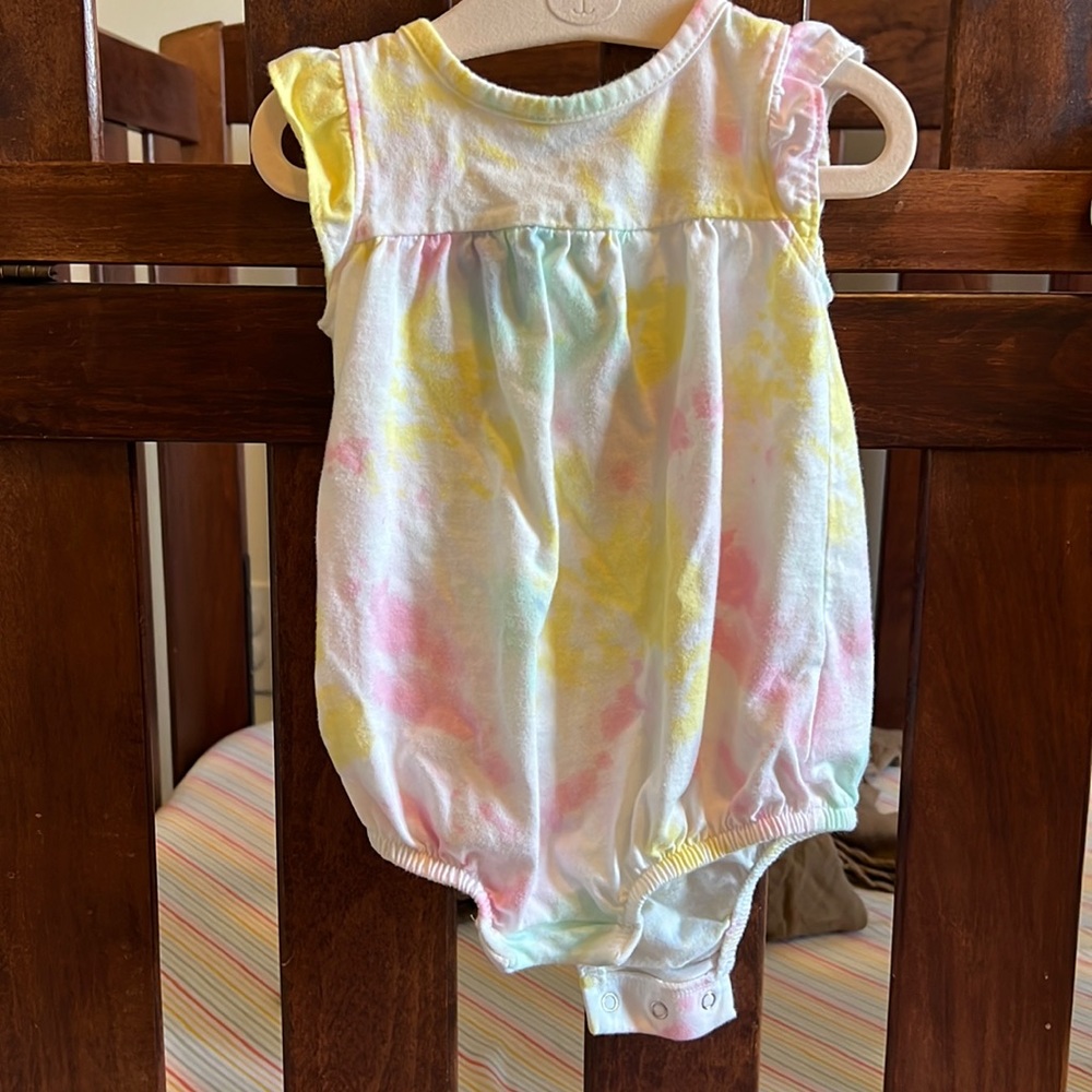 Old Navy bubble 3-6